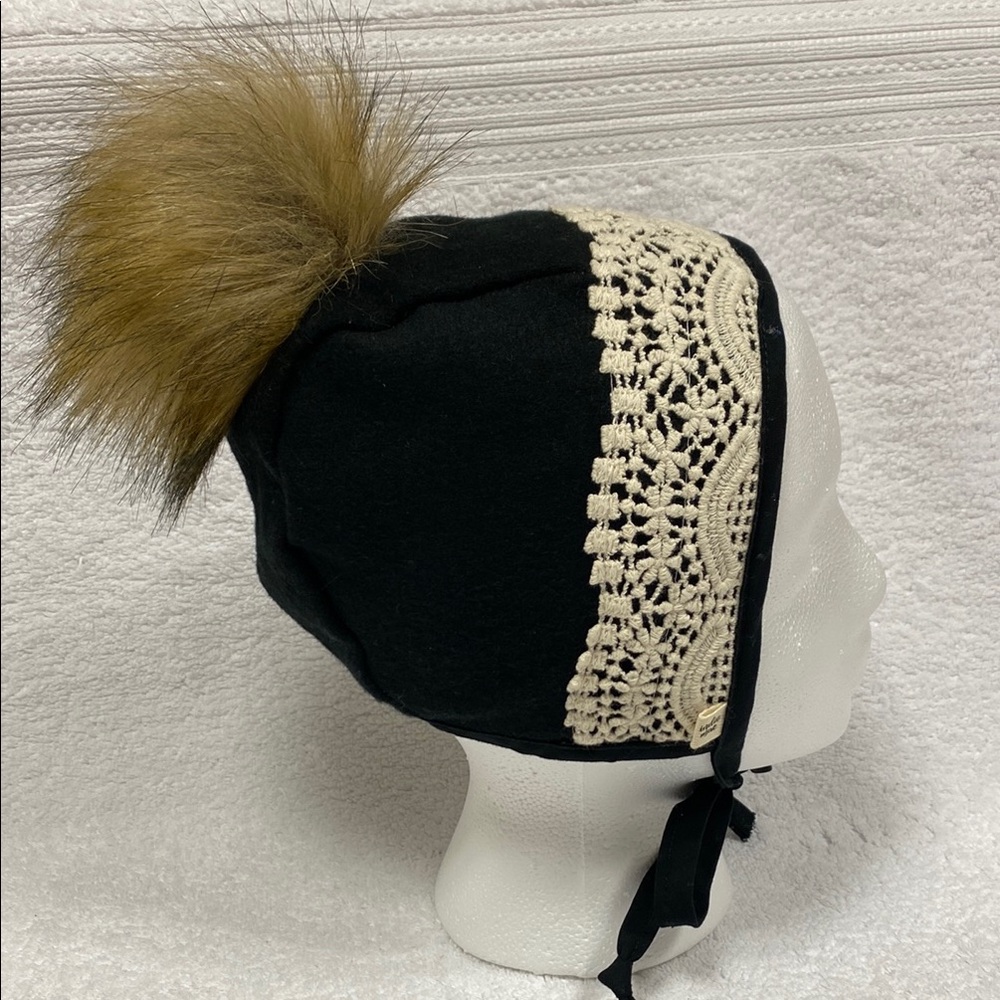 Indie Mae Chic Black Bonnet with Cream Lace and faux fur Pom Pom 6/12m